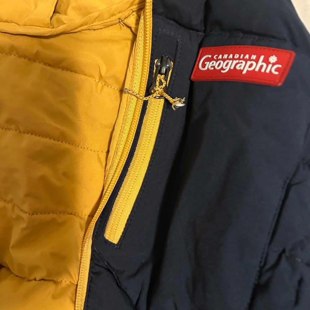 National Geographic Puffer Coat With Hood In Navy, Size Women’s Medium - Picture 2 of 6